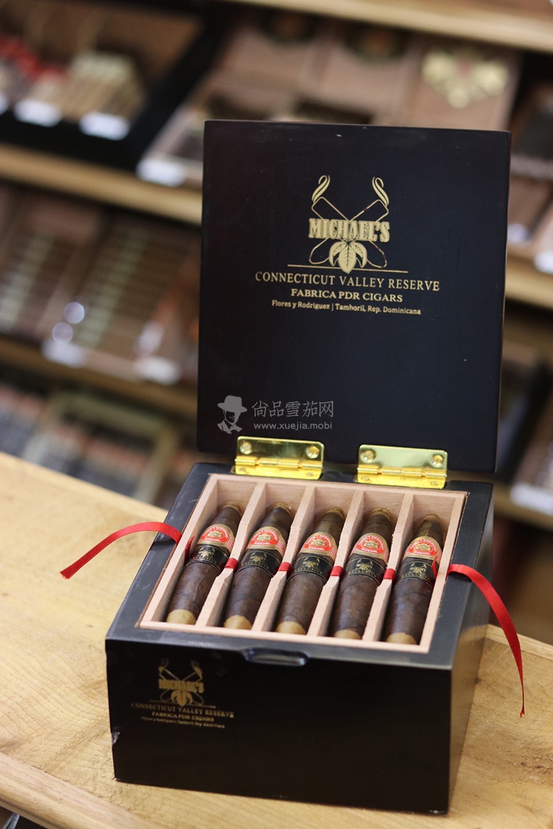 Flores-y-Rodriguez-Connecticut-Valley-Reserve-Double-Perfecto.jpg